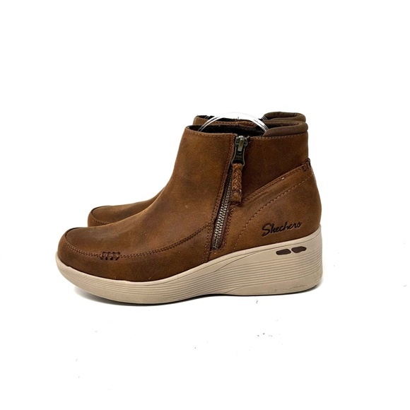 Skechers Boots - Picture 1 of 7